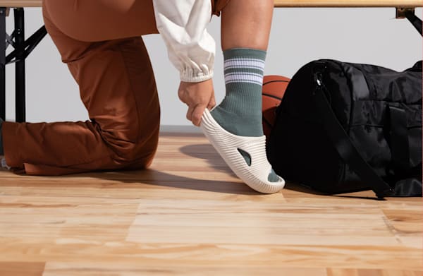 Mellow Tide Recovery Slide - Crocs